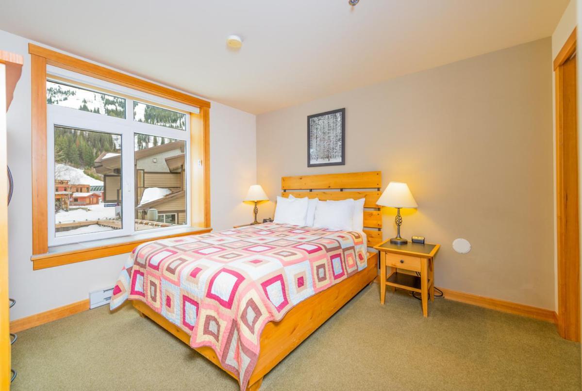 Schweitzer Mountain Resort White Pine Lodge Sandpoint Bagian luar foto