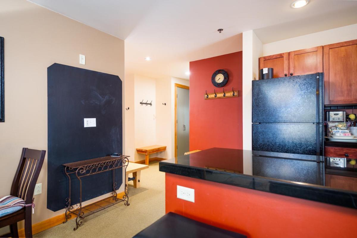 Schweitzer Mountain Resort White Pine Lodge Sandpoint Bagian luar foto